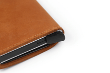 Load image into Gallery viewer, Indu - Leather Trifold - wallet - Debeau
